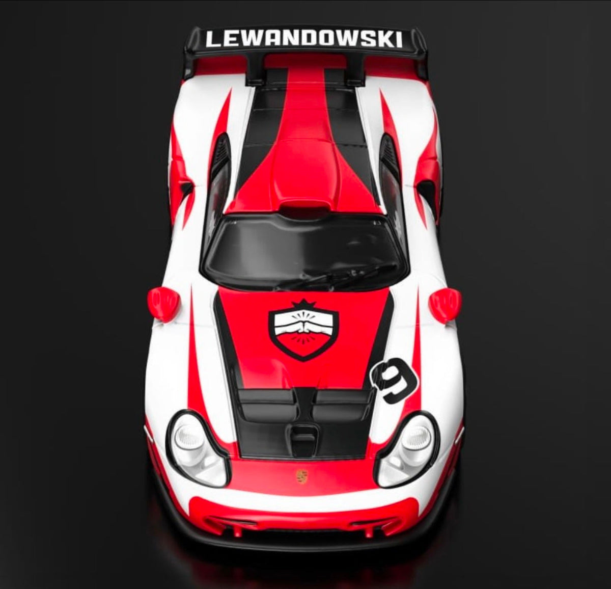 Hot Wheels x Robert Lewandowski Porsche 911 GT1 1997 in Metallic-Rot